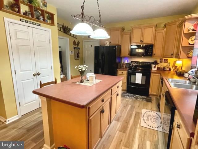 MONMOUTH VILLAGE - Residential