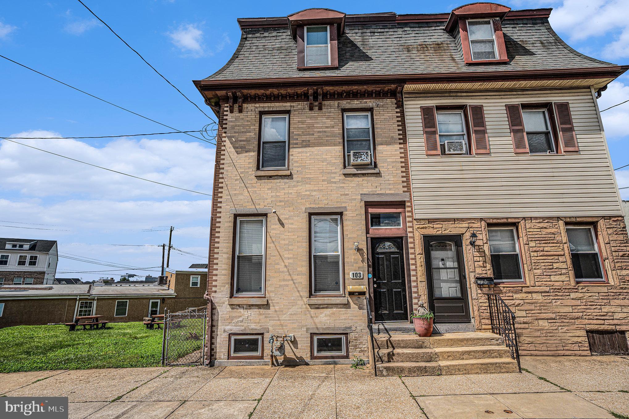 This spacious property is available for immediate occupancy! Featuring fresh paint and new floors from top to bottom. The functional layout features high ceilings and includes a comfortable eat-in kitchen with access to deck and rear yard. Other highlights include washer & dryer and a fantastic Bridgeport location. Minutes to area highways, trails, and public transportation.