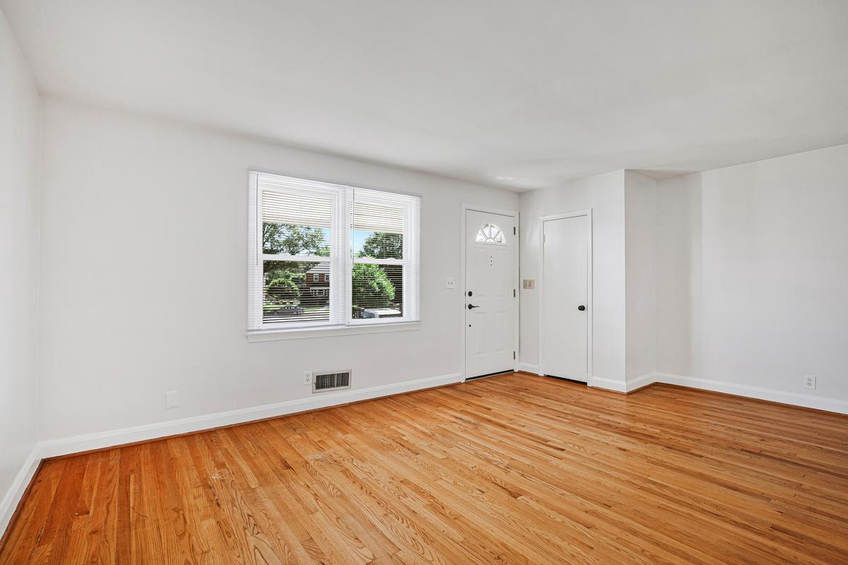 1016 WINSFORD ROAD
