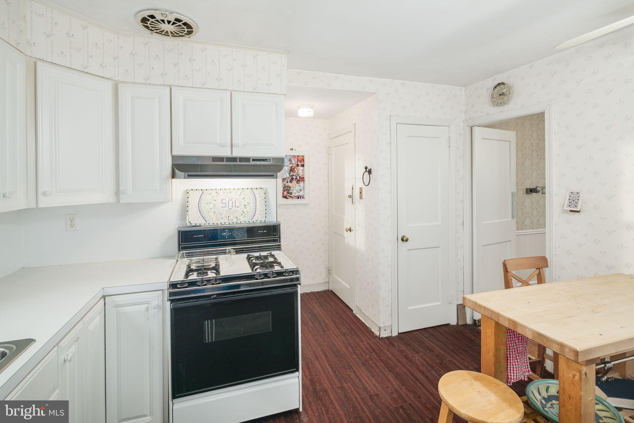 TWICKENHAM VILLAGE - Residential