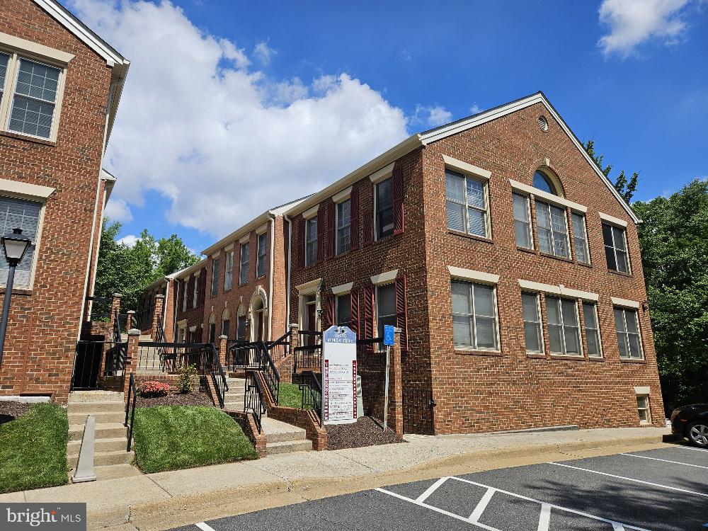10615 JUDICIAL DRIVE 203
