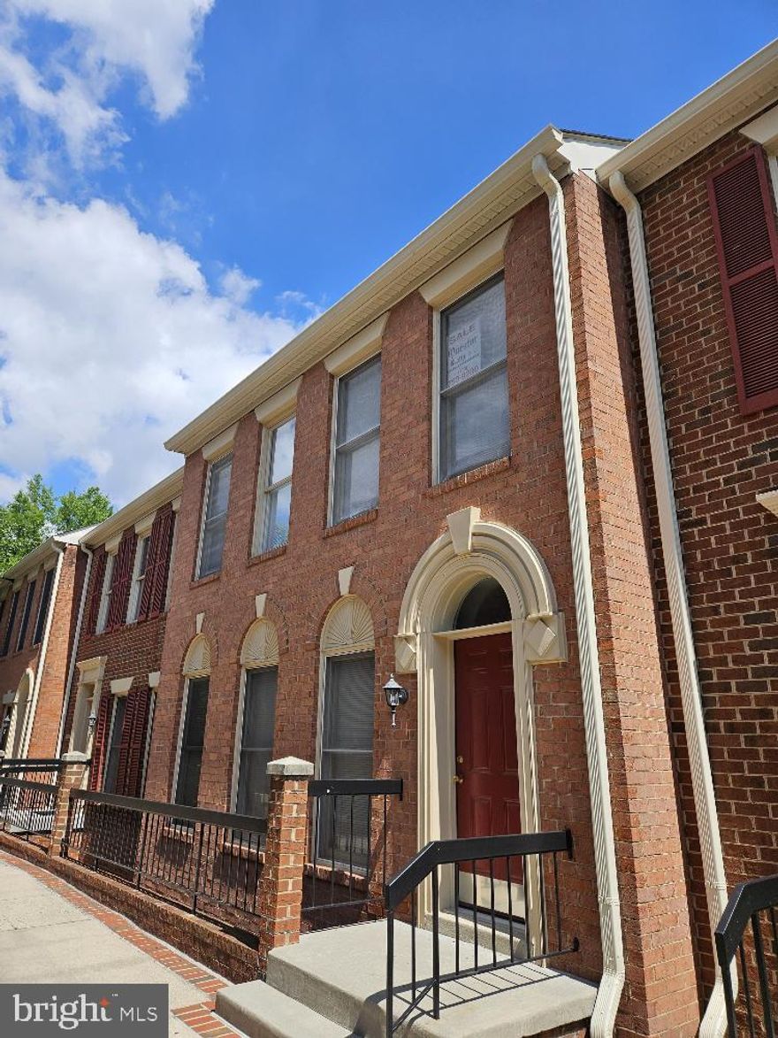 GREAT LOCATION & LOVELY OFFICE in Judicial Court Office Condominium!  Across the street from FFX Courthouse is this lovely upper level unit overlooking Judicial Drive w/great windowline & high ceilings for lots of natural light.  Efficient layout with: reception/admin area, 3 private offices, kitchenette, BA, large storage closets.  Perfect for law office, title co, CPA, therapist, and most professional office uses.   Unit has been renovated with new LVP 'wood' plank flooring, updated restroom & kitchenette, high ceilings with ceiling fans add to the spacious and bright interior.  Plenty fcfs parking & uniform exterior signage allowed.  Owner currently occupies the unit and will vacate prior to settlement.  Sentrilock lockbox on outside railing as you enter the building.