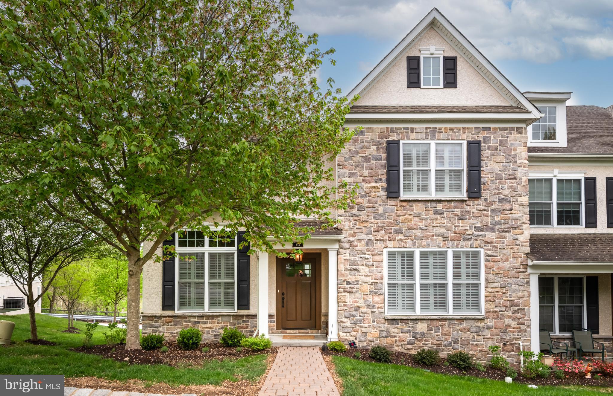 RAVENSCLIFF - Residential