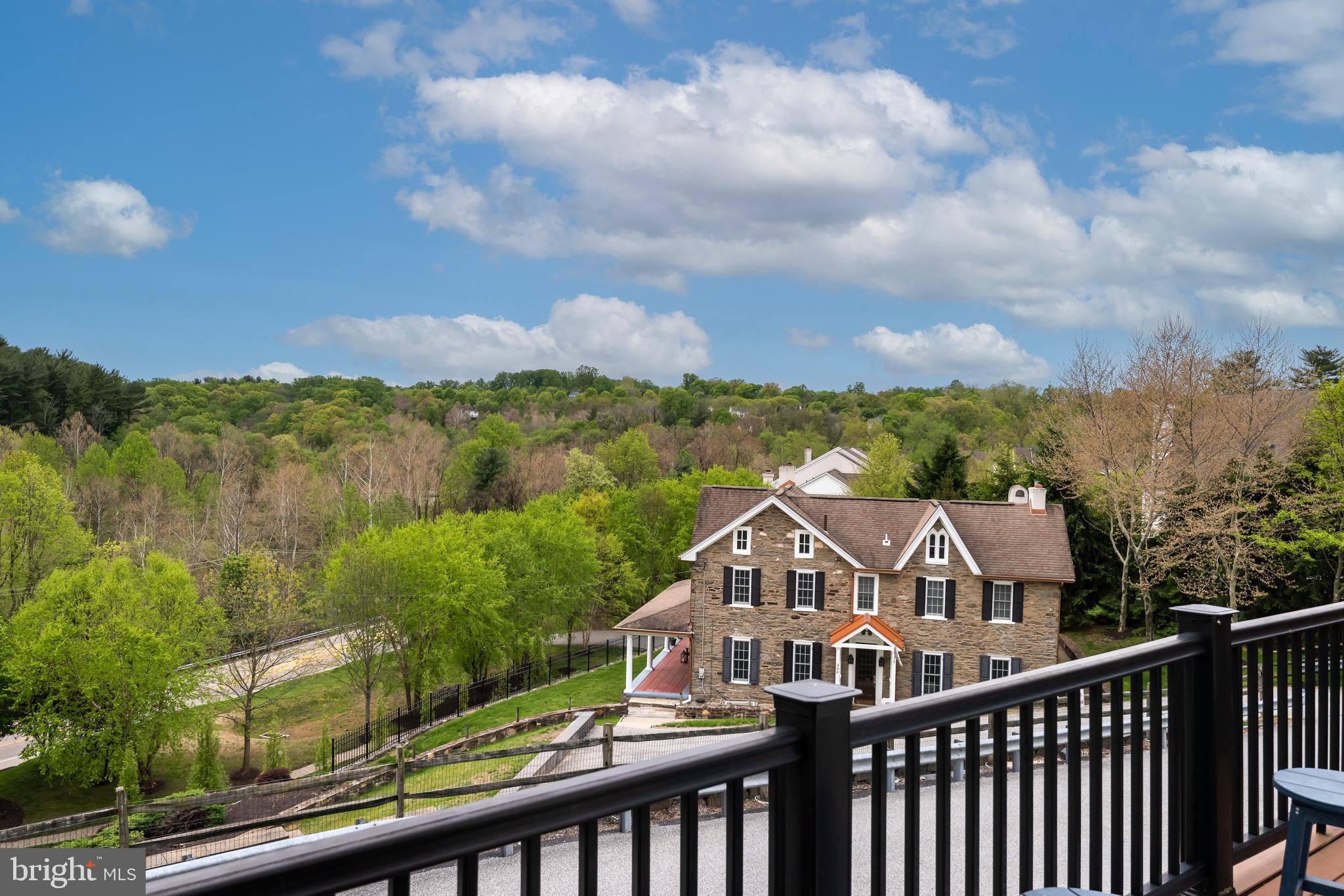RAVENSCLIFF - Residential