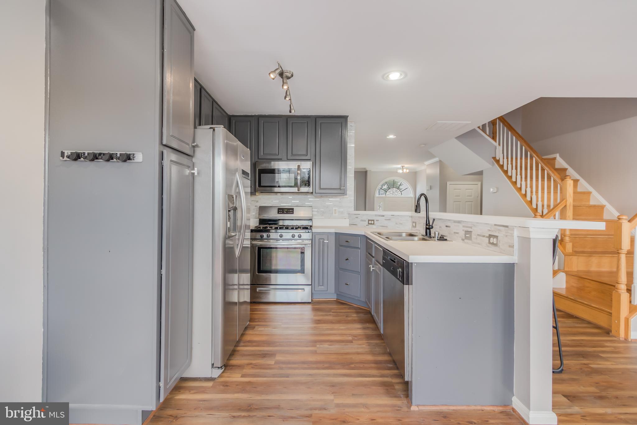 STONE RIVER - Residential Lease