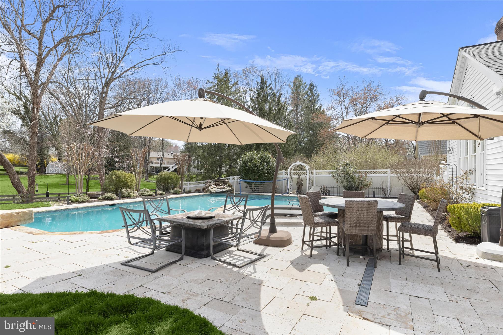 MCKENZIE MEADOWS - Residential