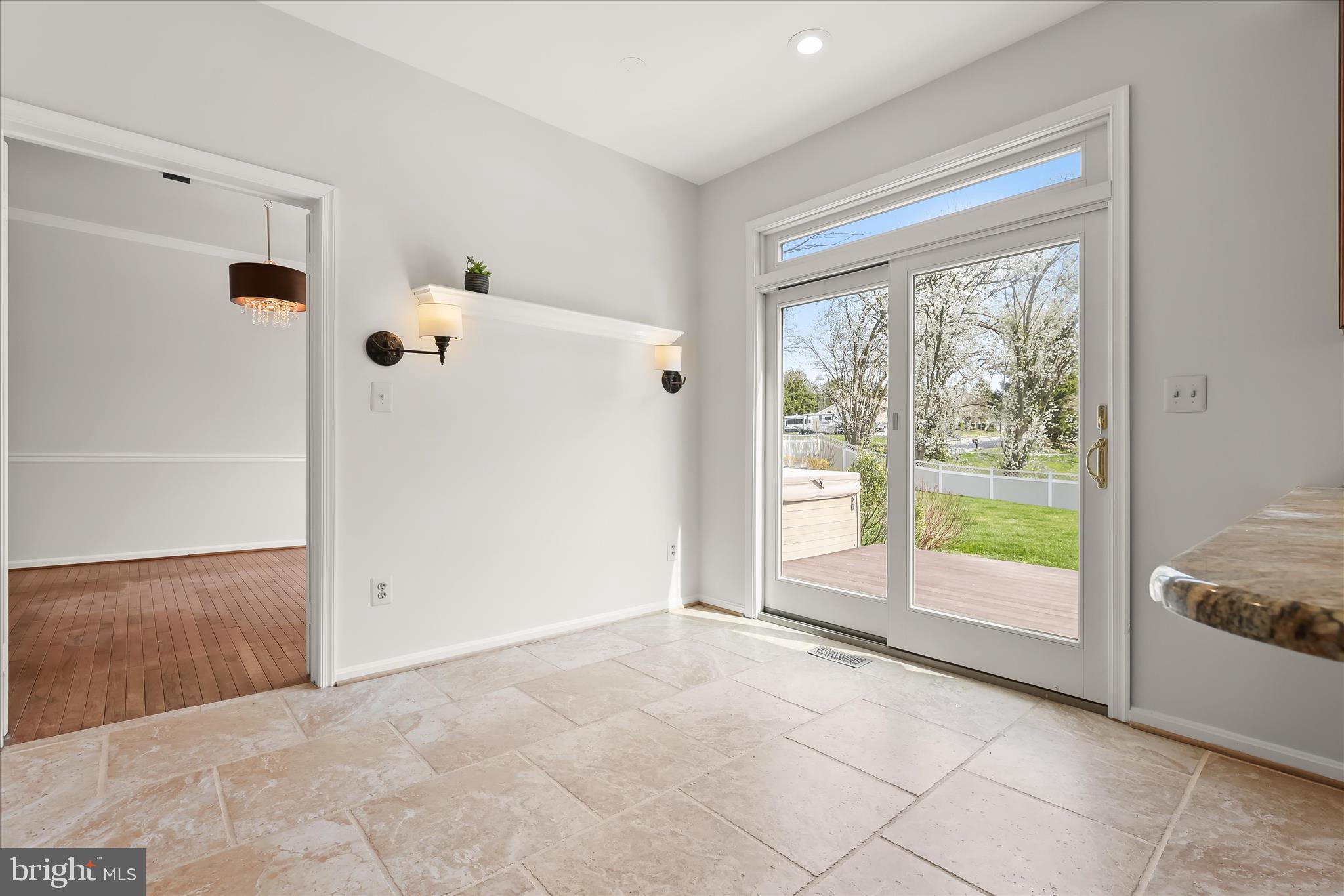 MCKENZIE MEADOWS - Residential