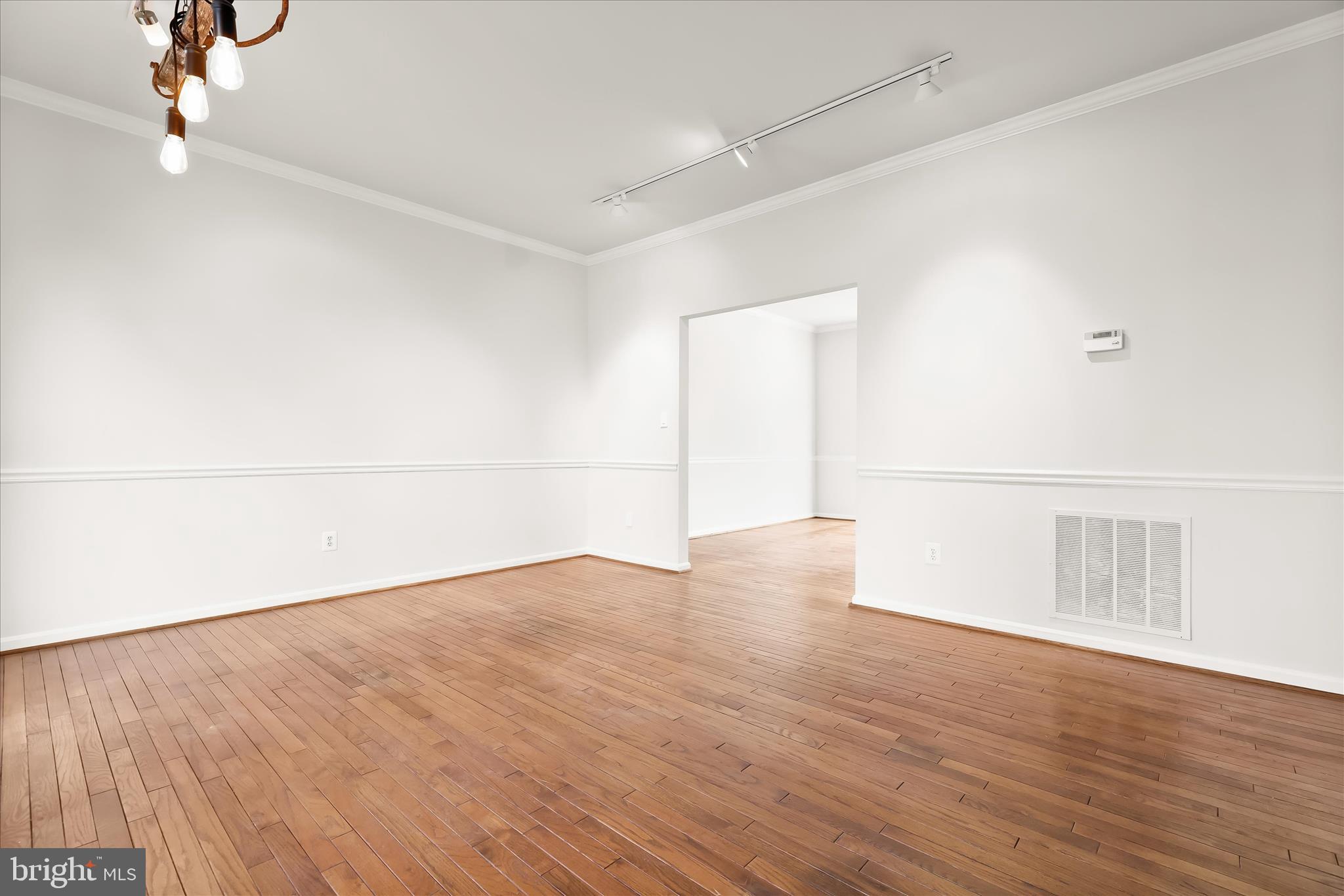 MCKENZIE MEADOWS - Residential