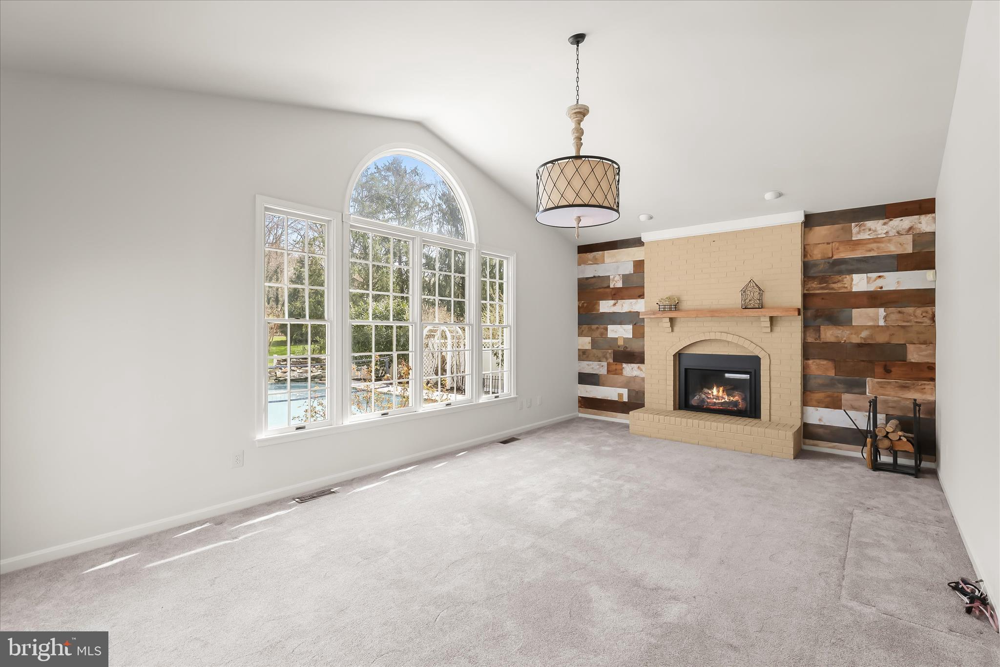 MCKENZIE MEADOWS - Residential