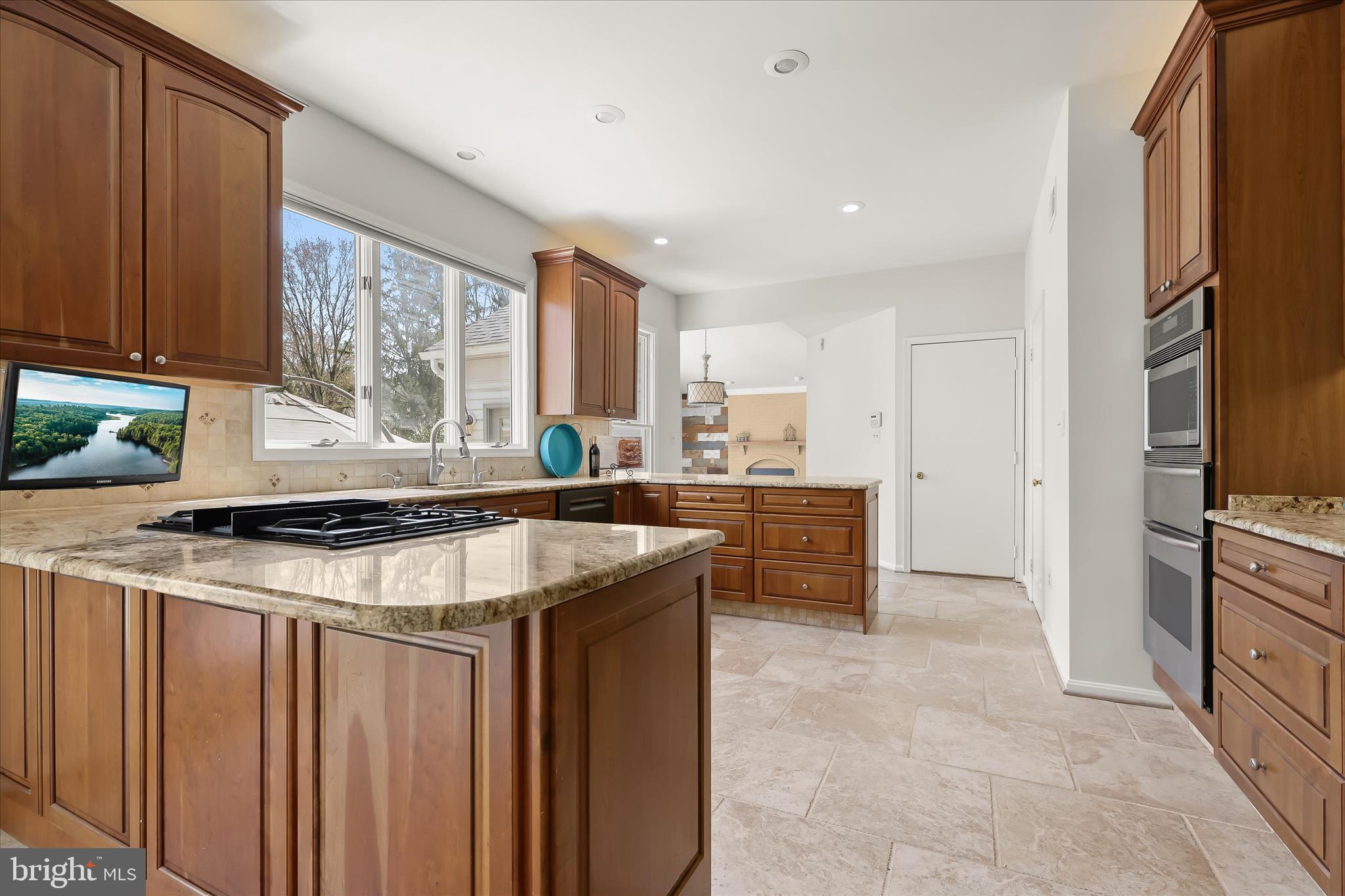 MCKENZIE MEADOWS - Residential