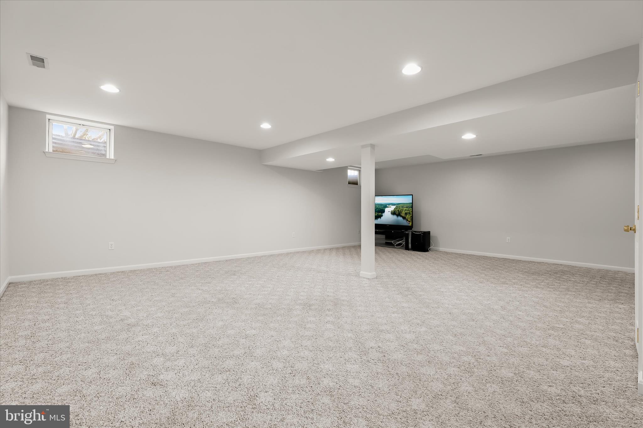 MCKENZIE MEADOWS - Residential