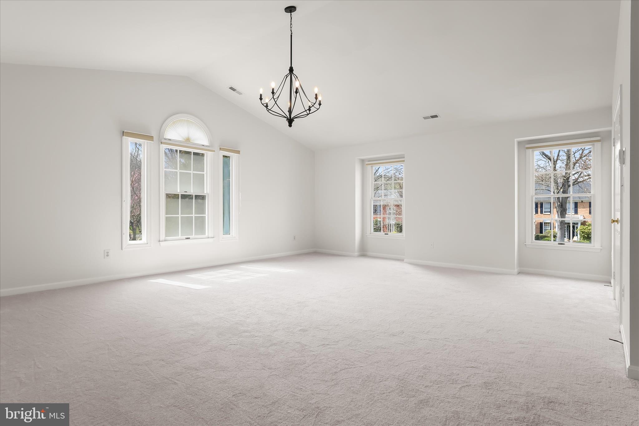 MCKENZIE MEADOWS - Residential