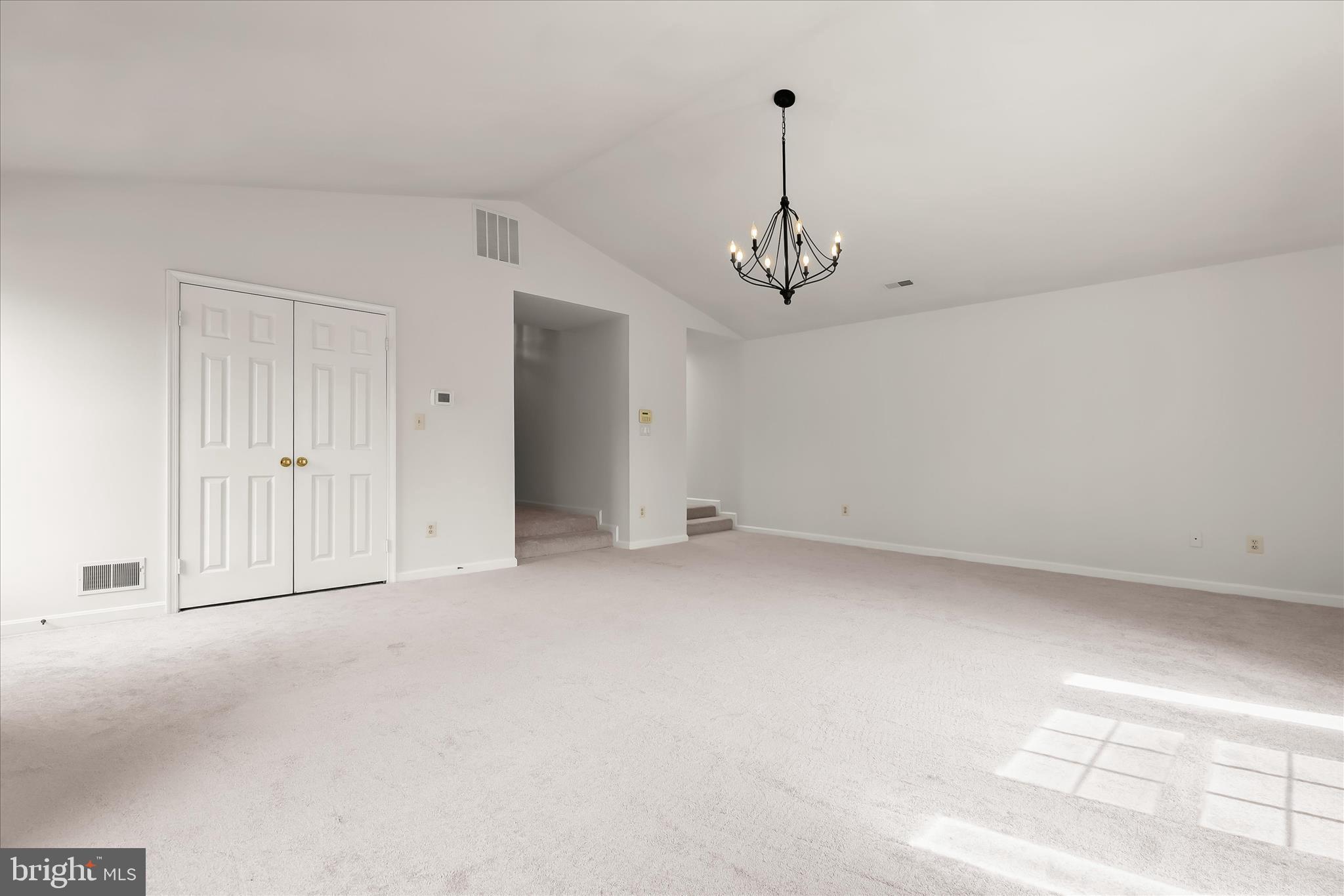 MCKENZIE MEADOWS - Residential