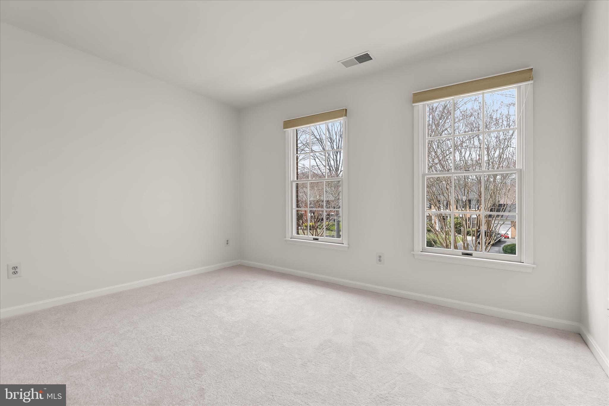 MCKENZIE MEADOWS - Residential