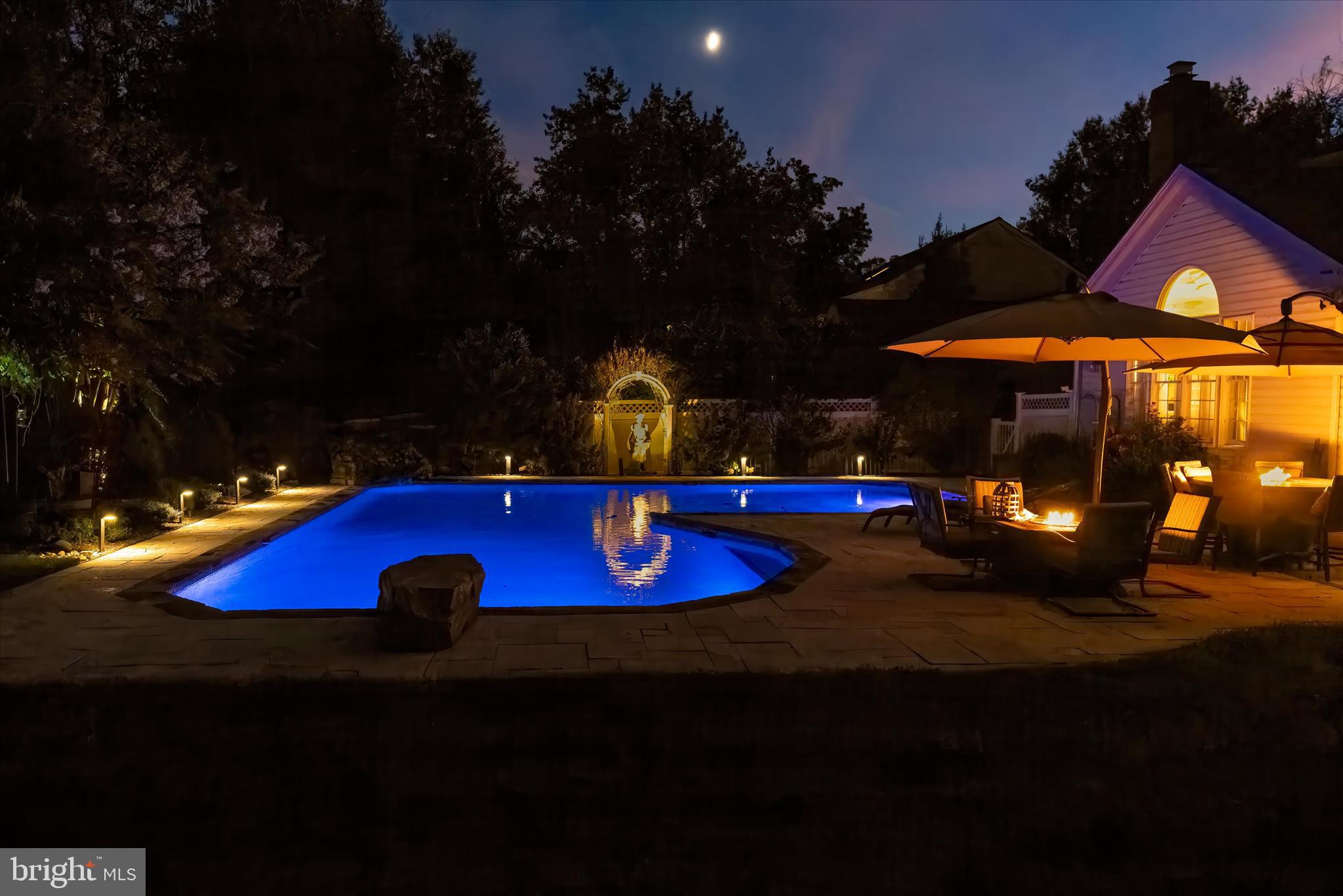 MCKENZIE MEADOWS - Residential