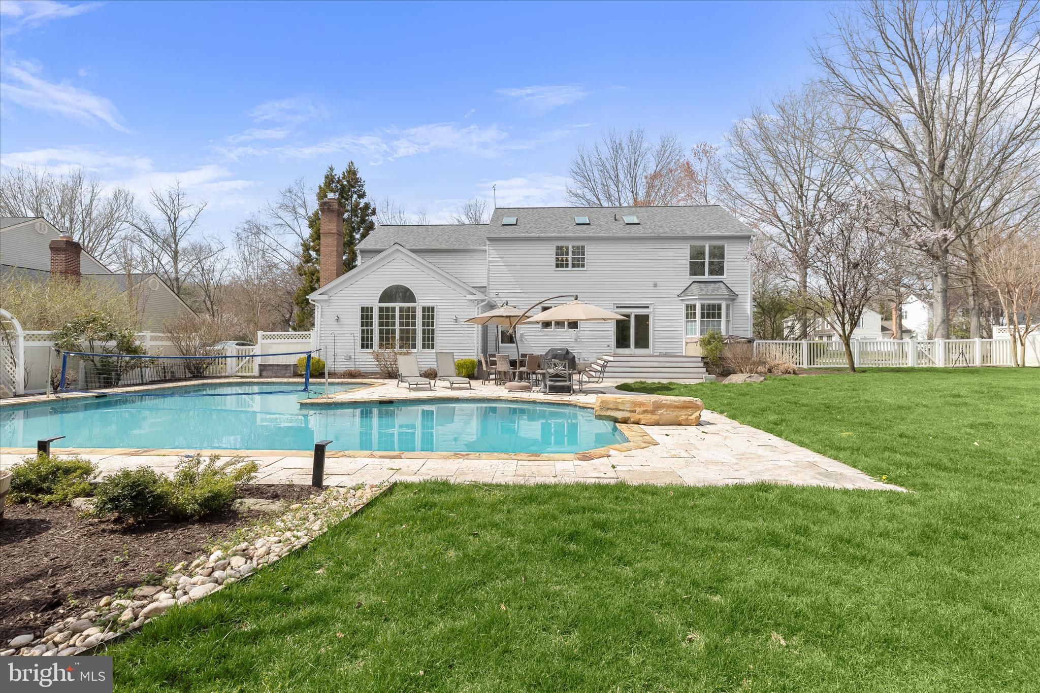 MCKENZIE MEADOWS - Residential