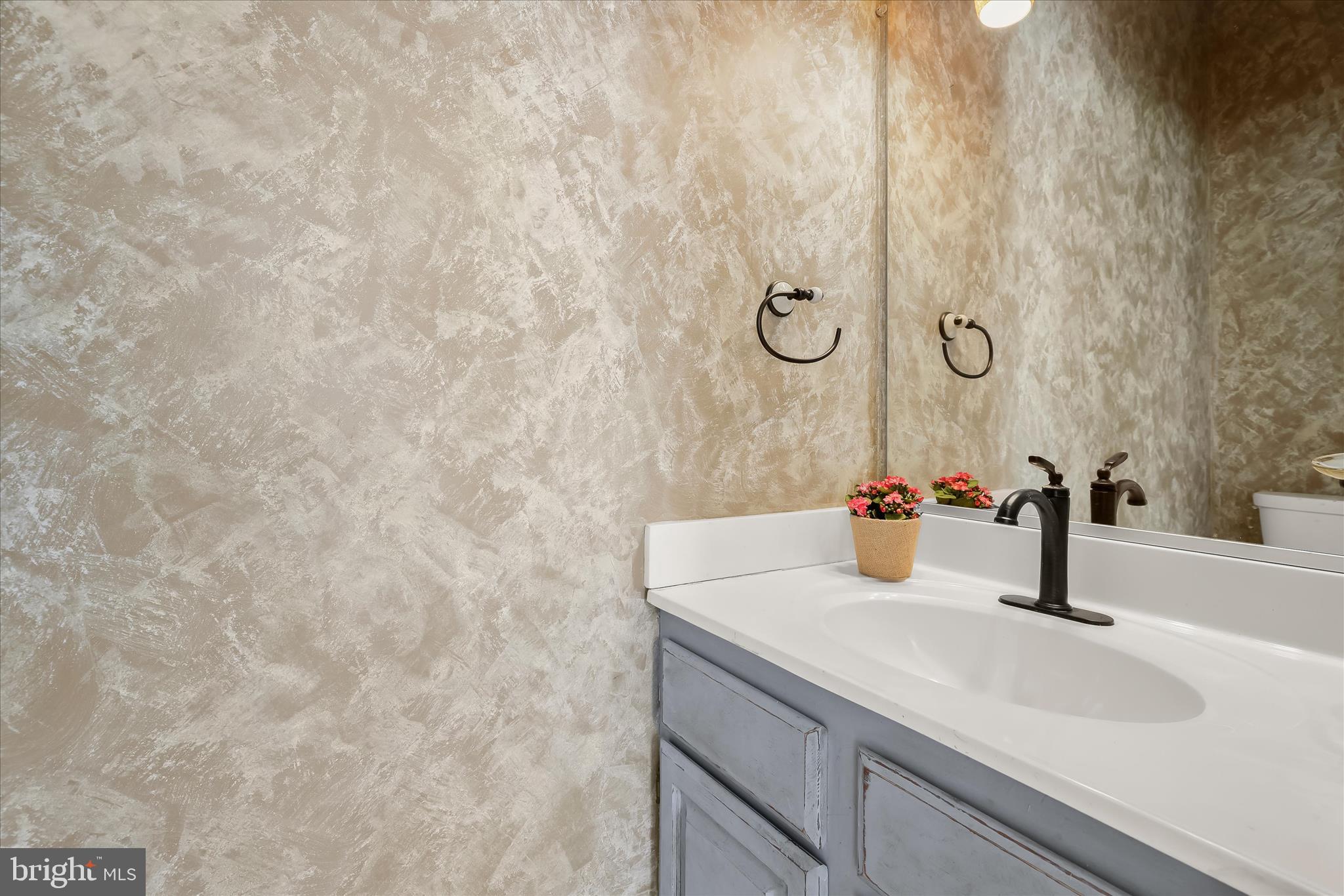 MCKENZIE MEADOWS - Residential