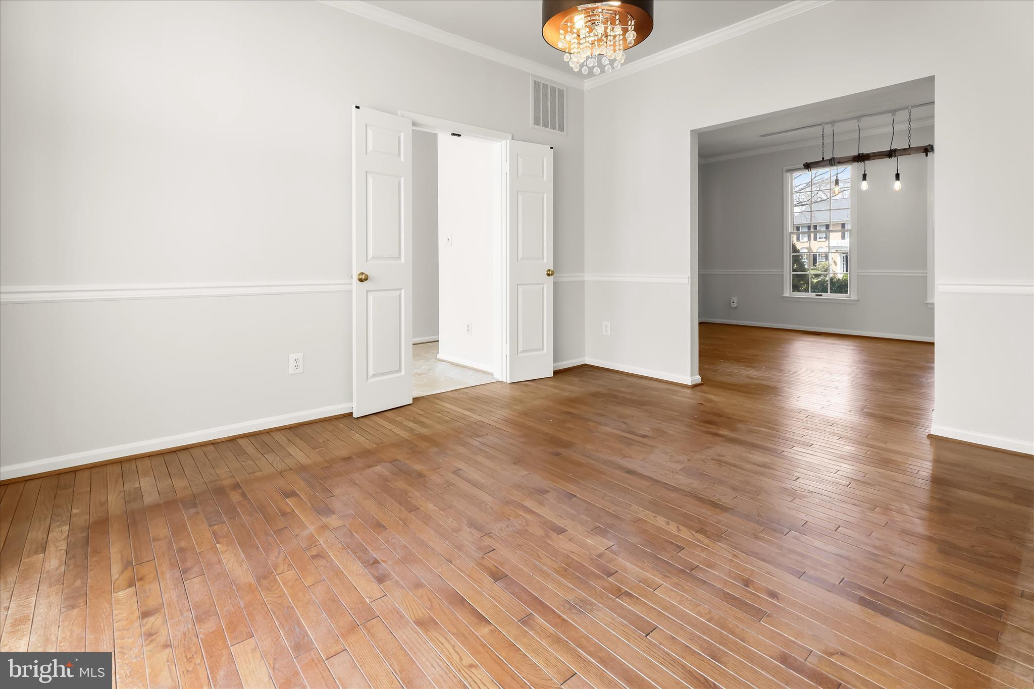 MCKENZIE MEADOWS - Residential