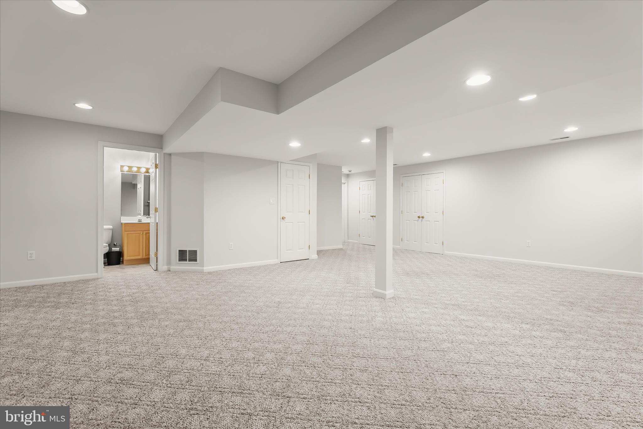 MCKENZIE MEADOWS - Residential