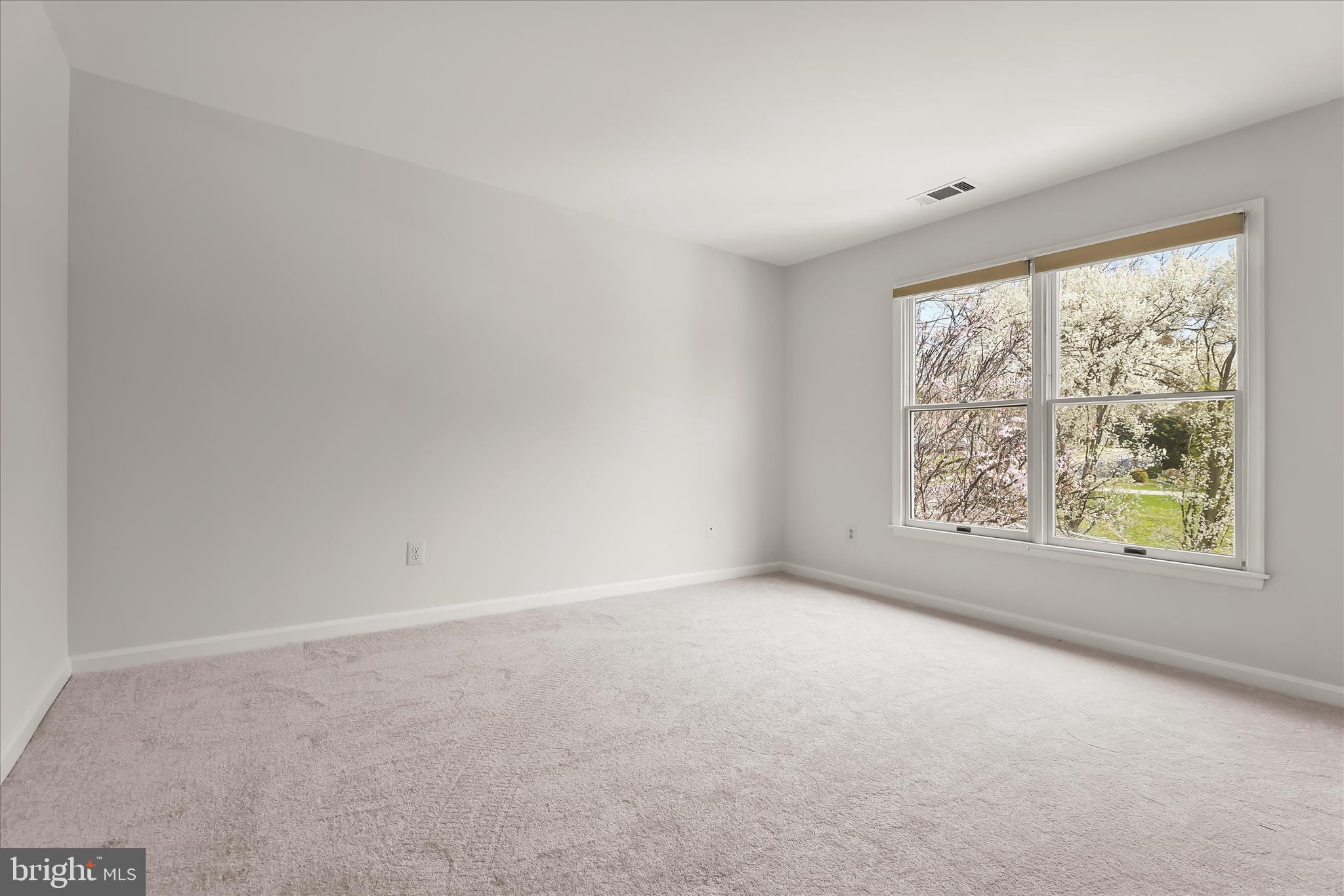 MCKENZIE MEADOWS - Residential