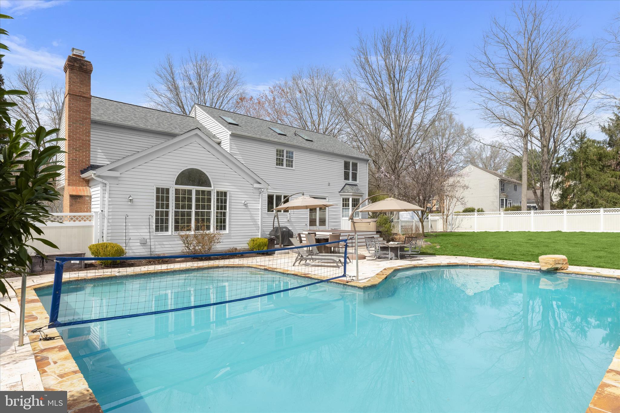 MCKENZIE MEADOWS - Residential