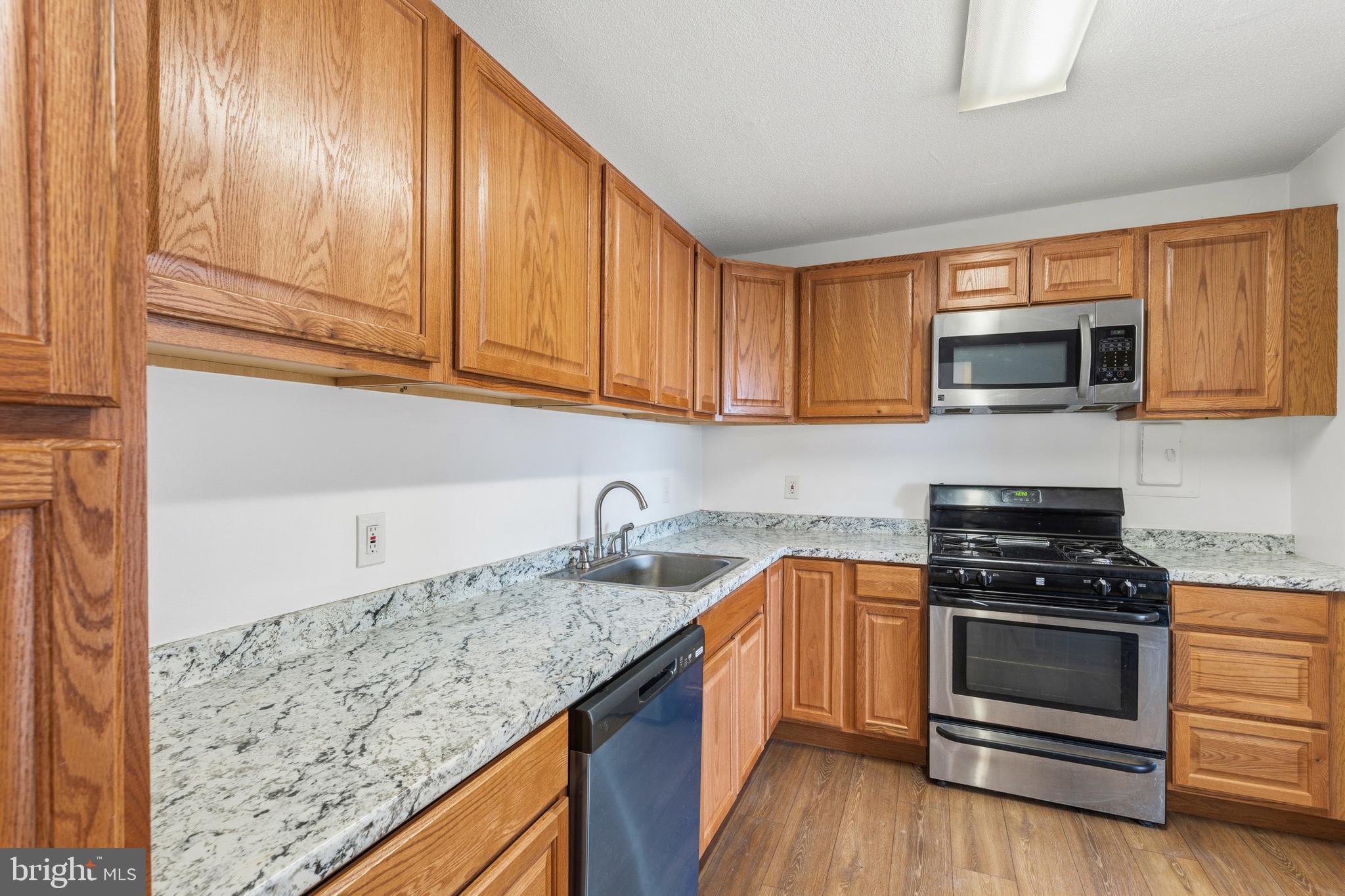 UNIVERSITY TOWERS CODM - Residential