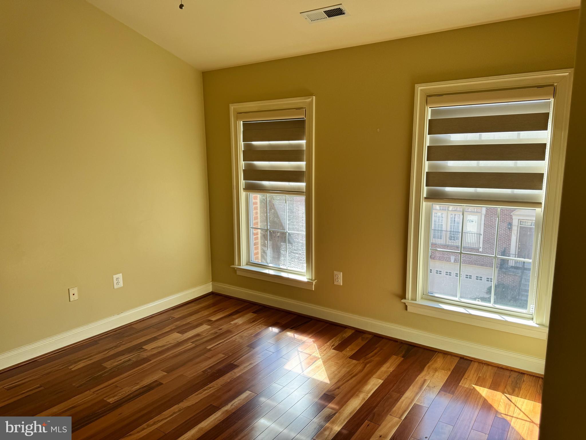 FAIRFAX PARK - Residential