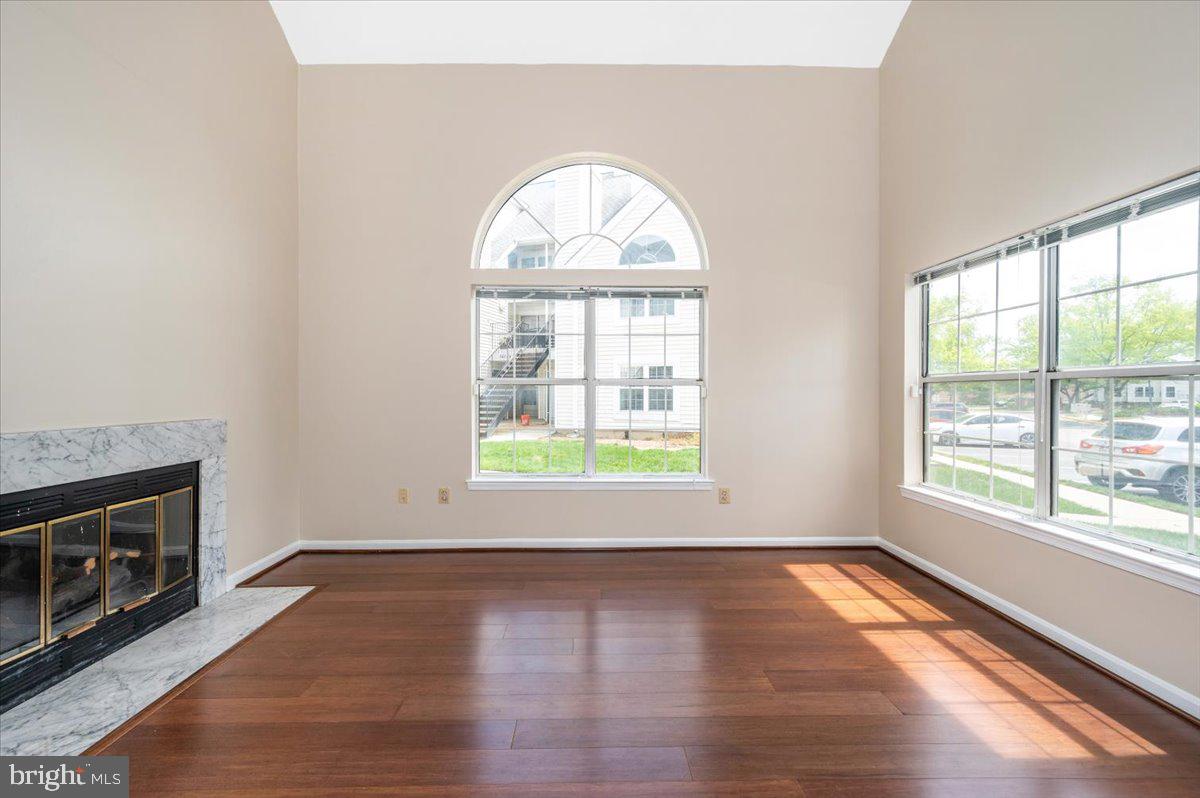 VISTAS 2 AT LAUREL - Residential