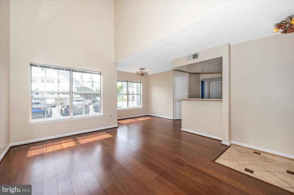 VISTAS 2 AT LAUREL - Residential