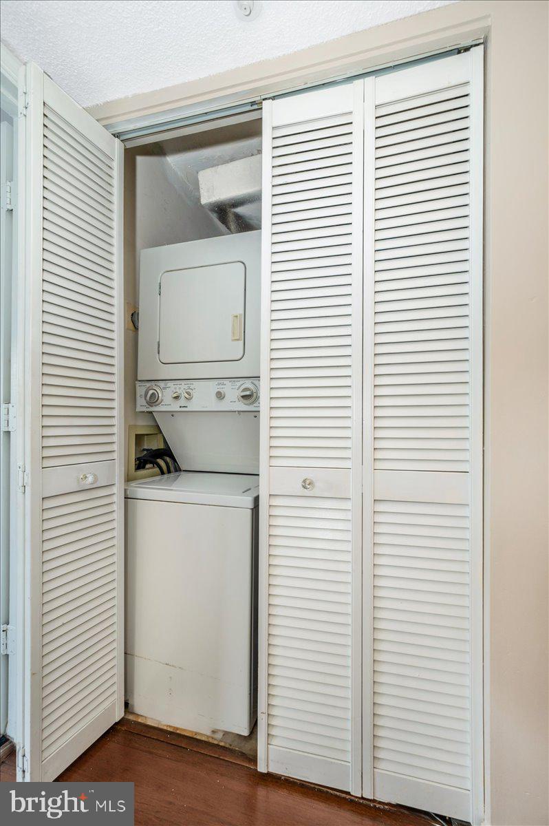 VISTAS 2 AT LAUREL - Residential