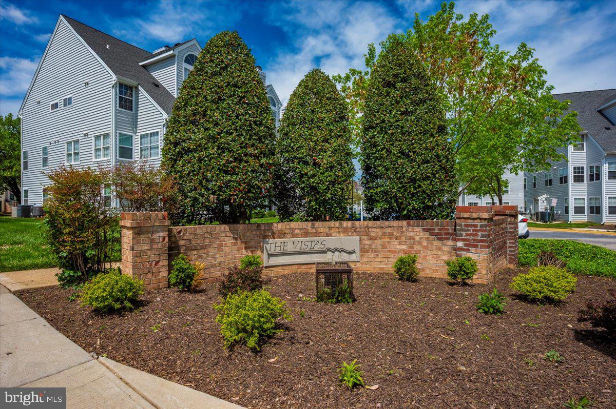 VISTAS 2 AT LAUREL - Residential