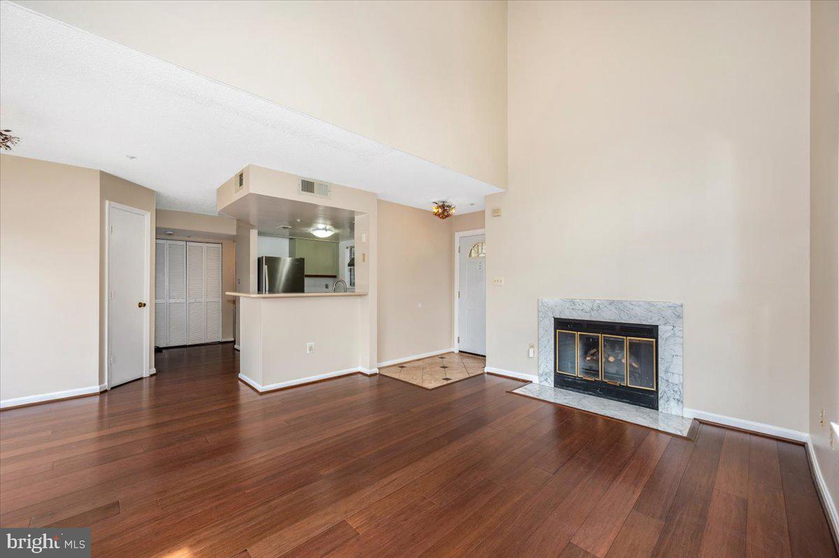 VISTAS 2 AT LAUREL - Residential