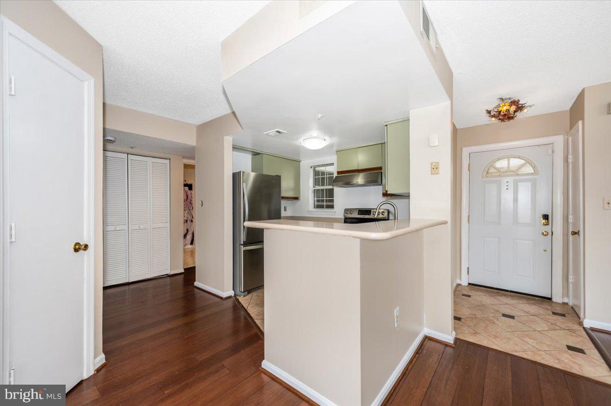 VISTAS 2 AT LAUREL - Residential