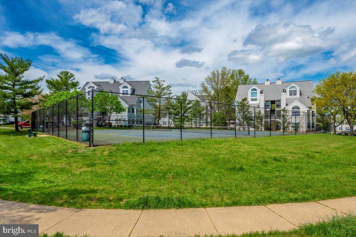 VISTAS 2 AT LAUREL - Residential