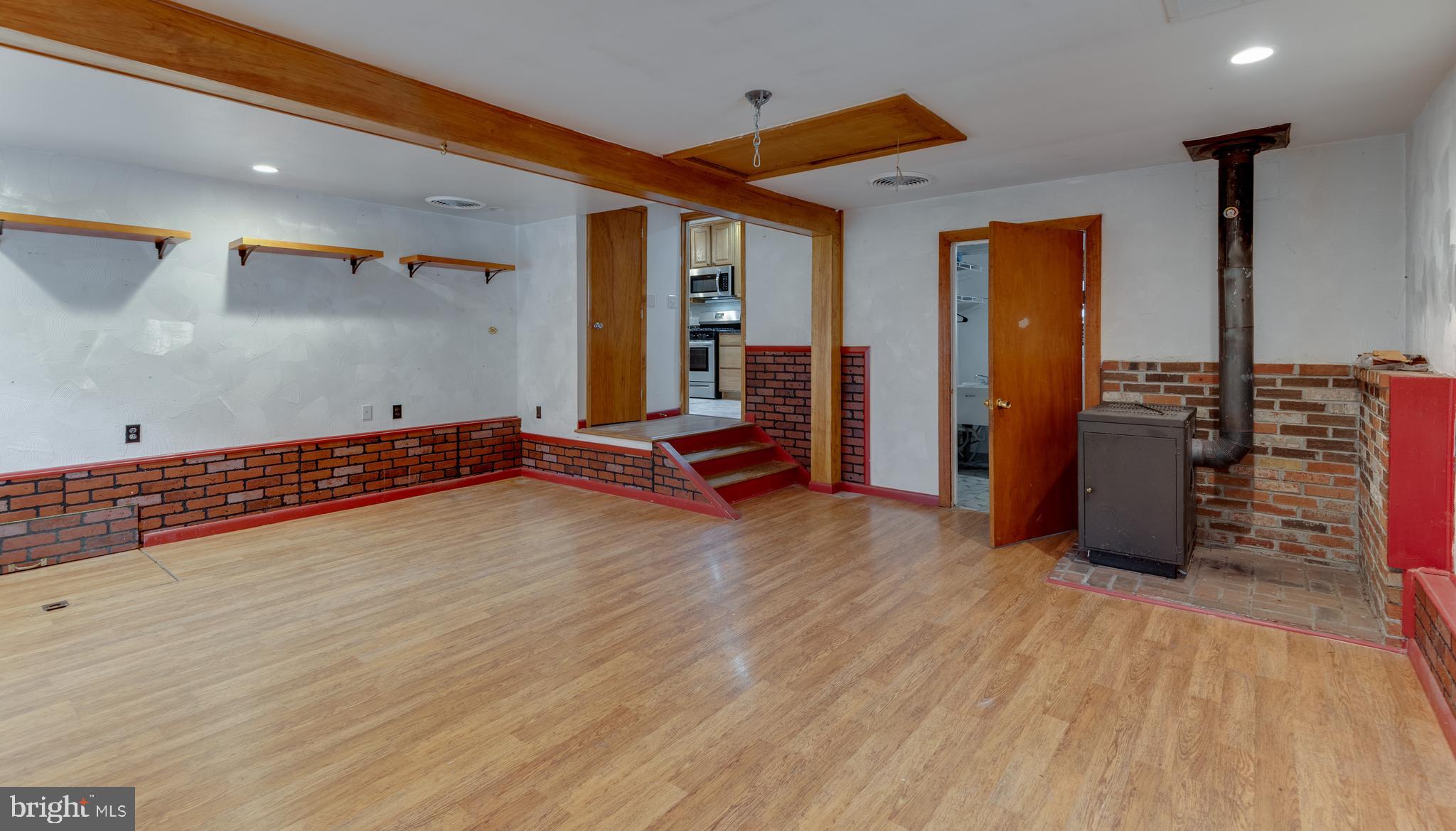 BATES ACRES - Residential