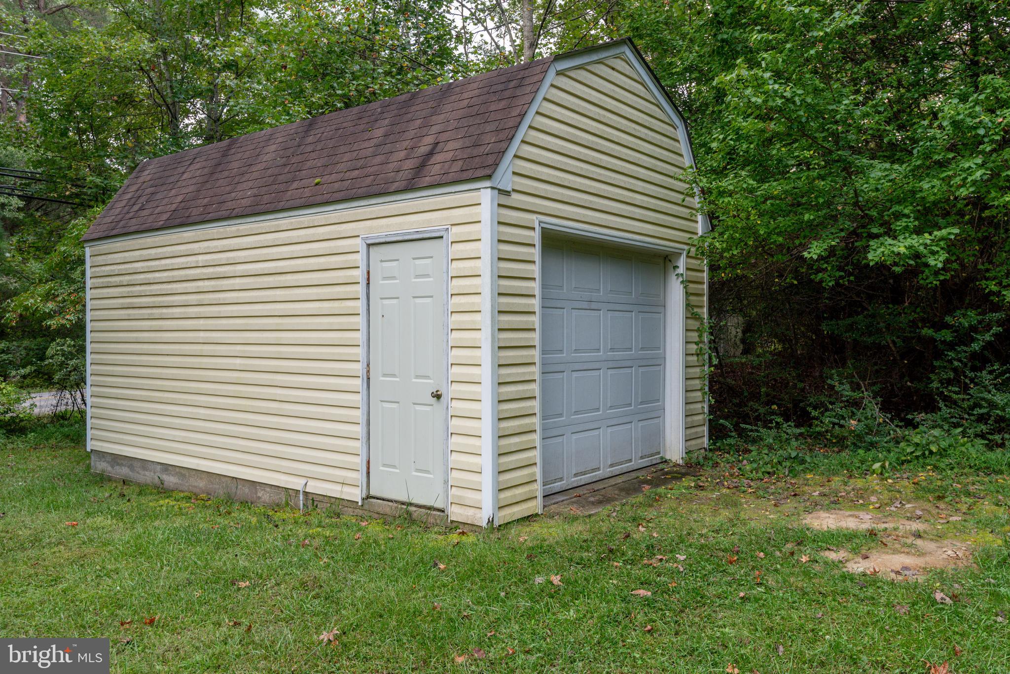 BATES ACRES - Residential