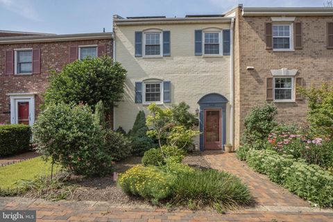 3848 UNIVERSITY DRIVE FAIRFAX VA 22030
