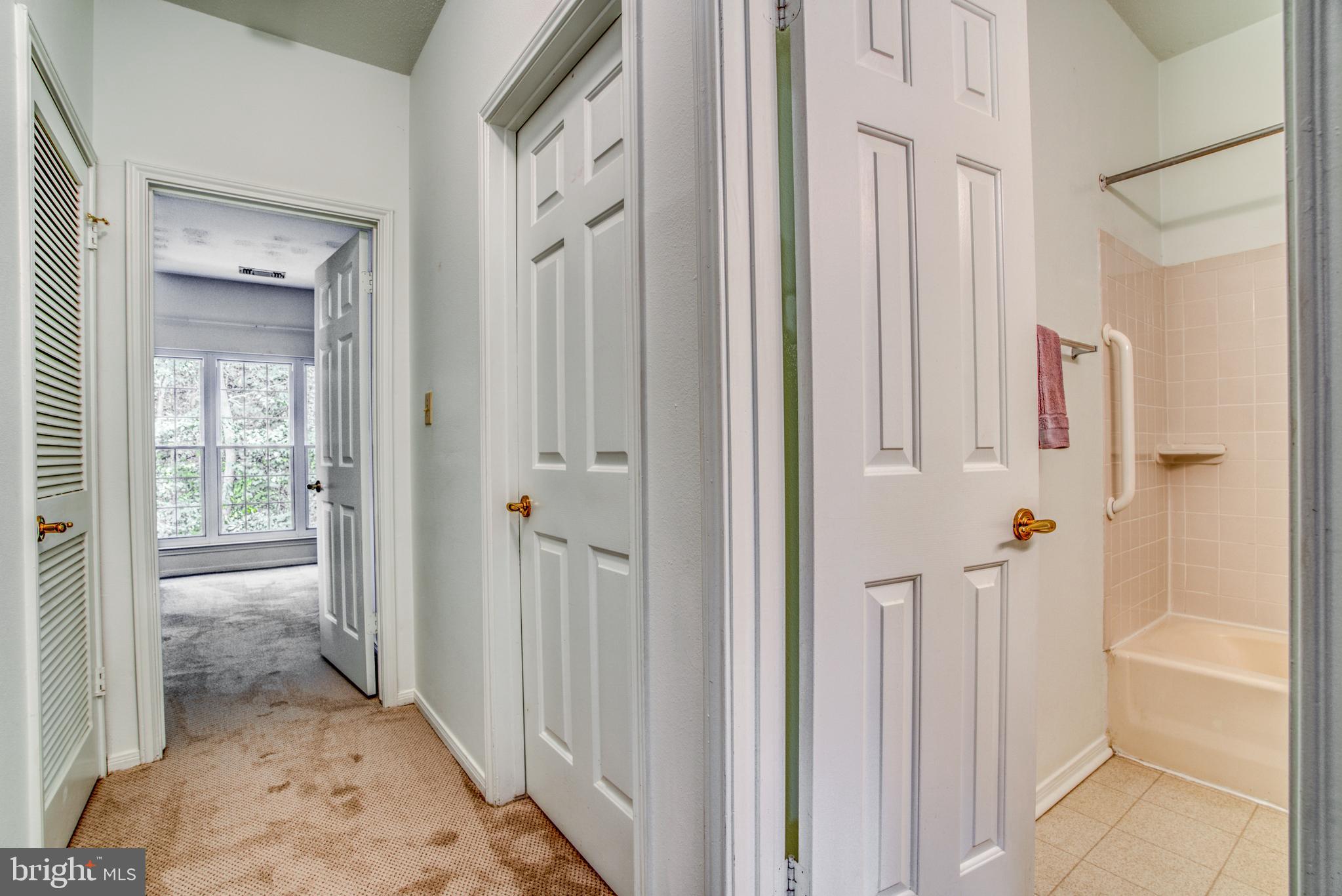 ENGLISH COUNTRY MANOR - Residential