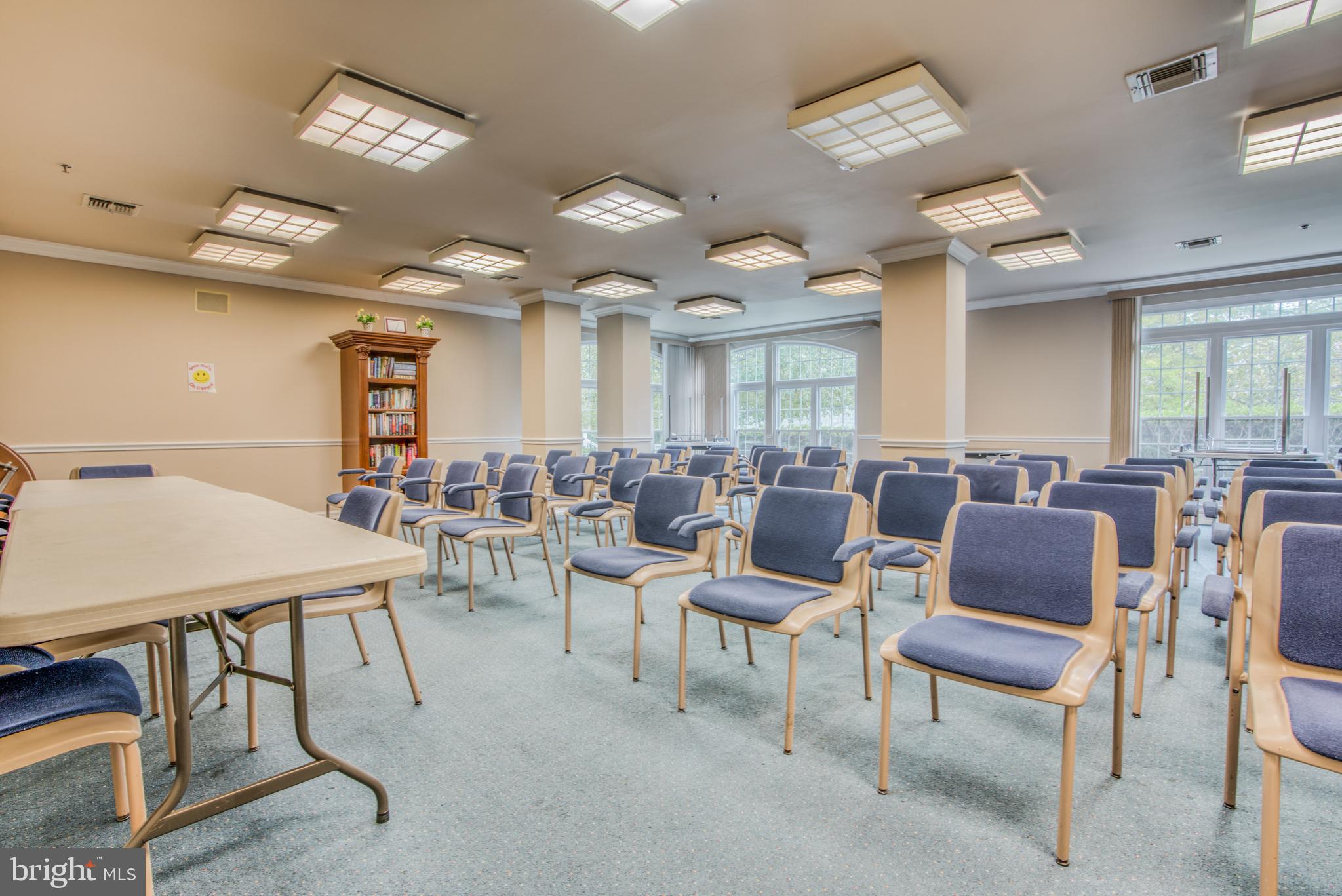 ENGLISH COUNTRY MANOR - Residential