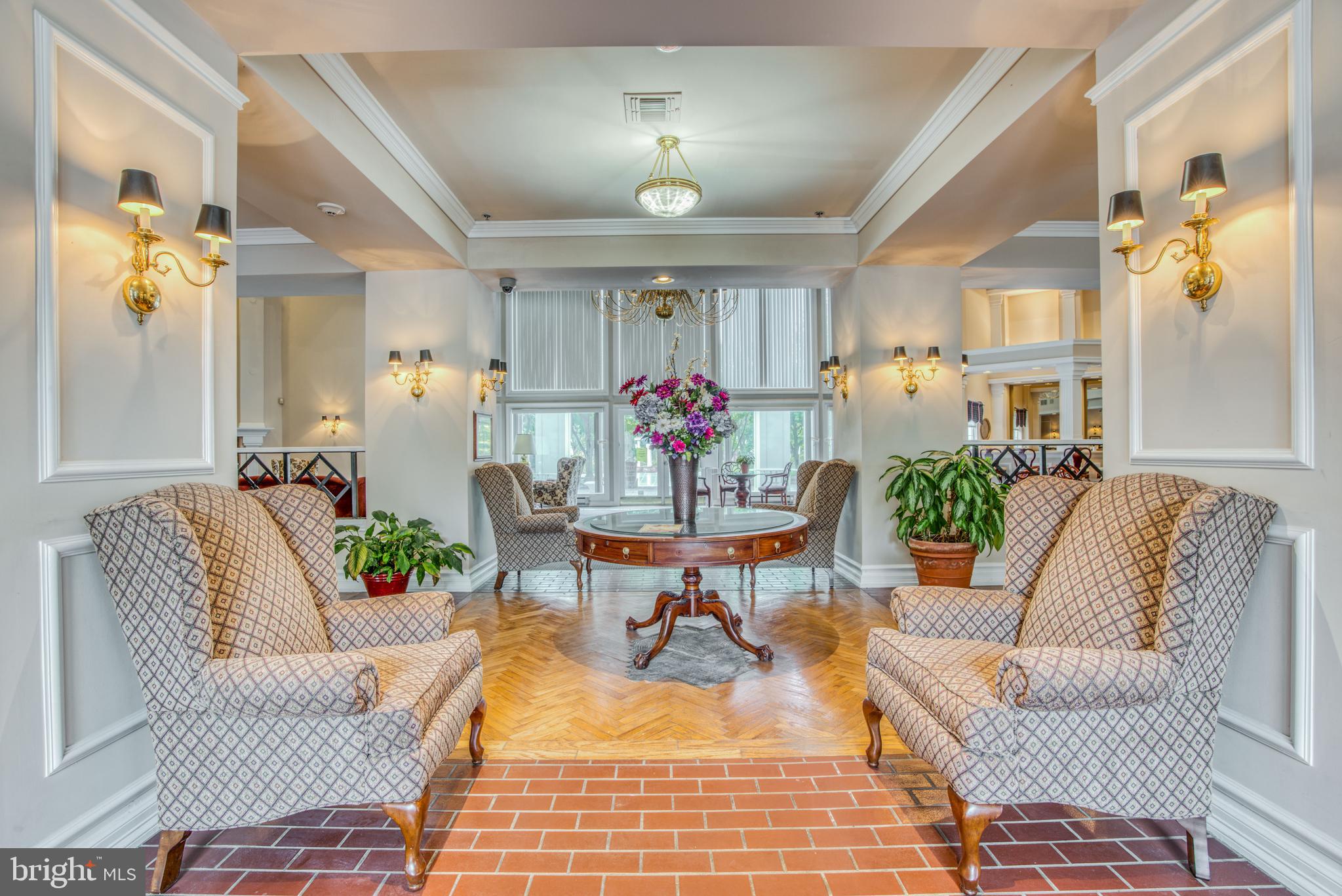 ENGLISH COUNTRY MANOR - Residential