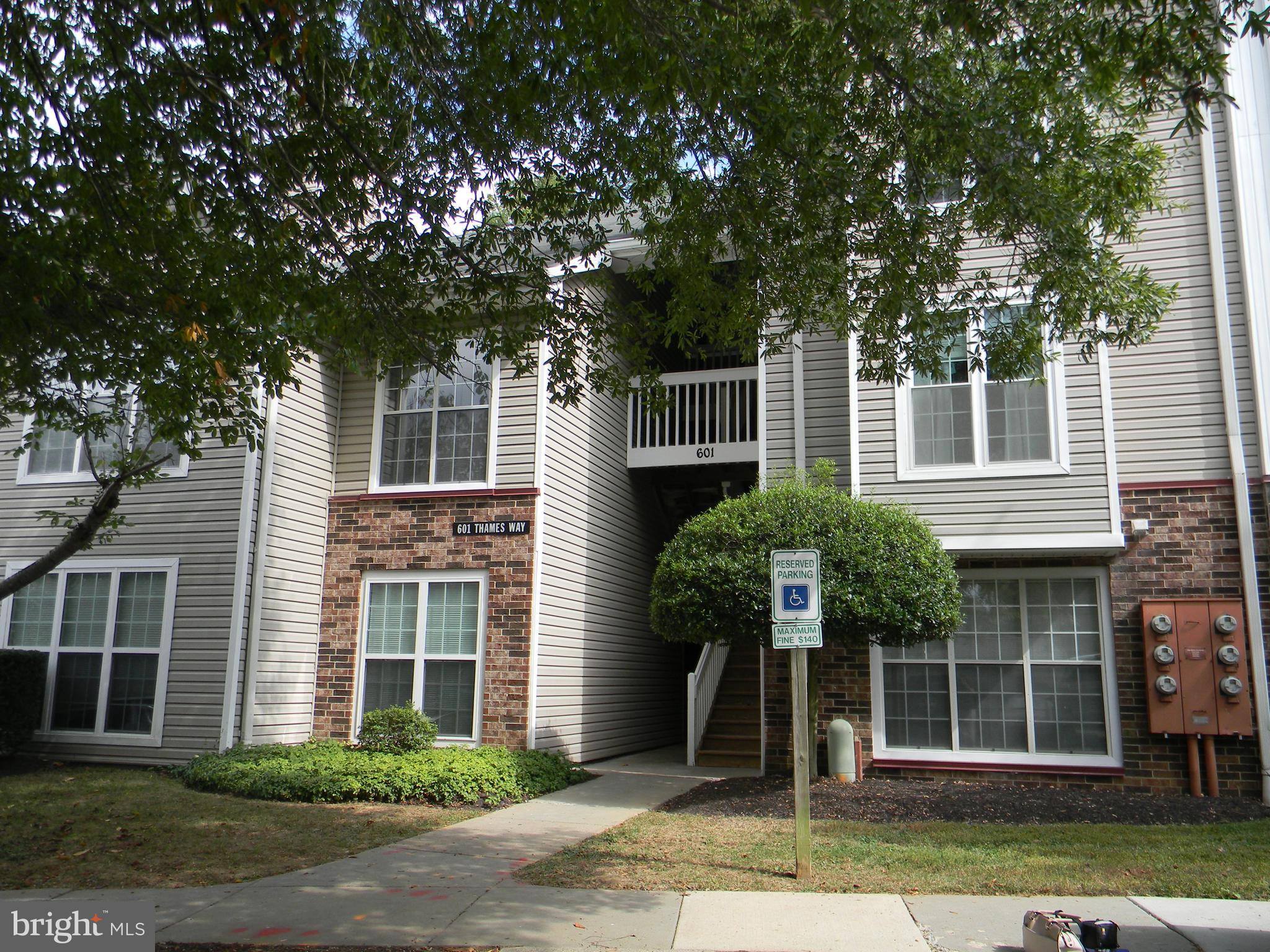 ENGLISH COUNTRY MANOR - Residential