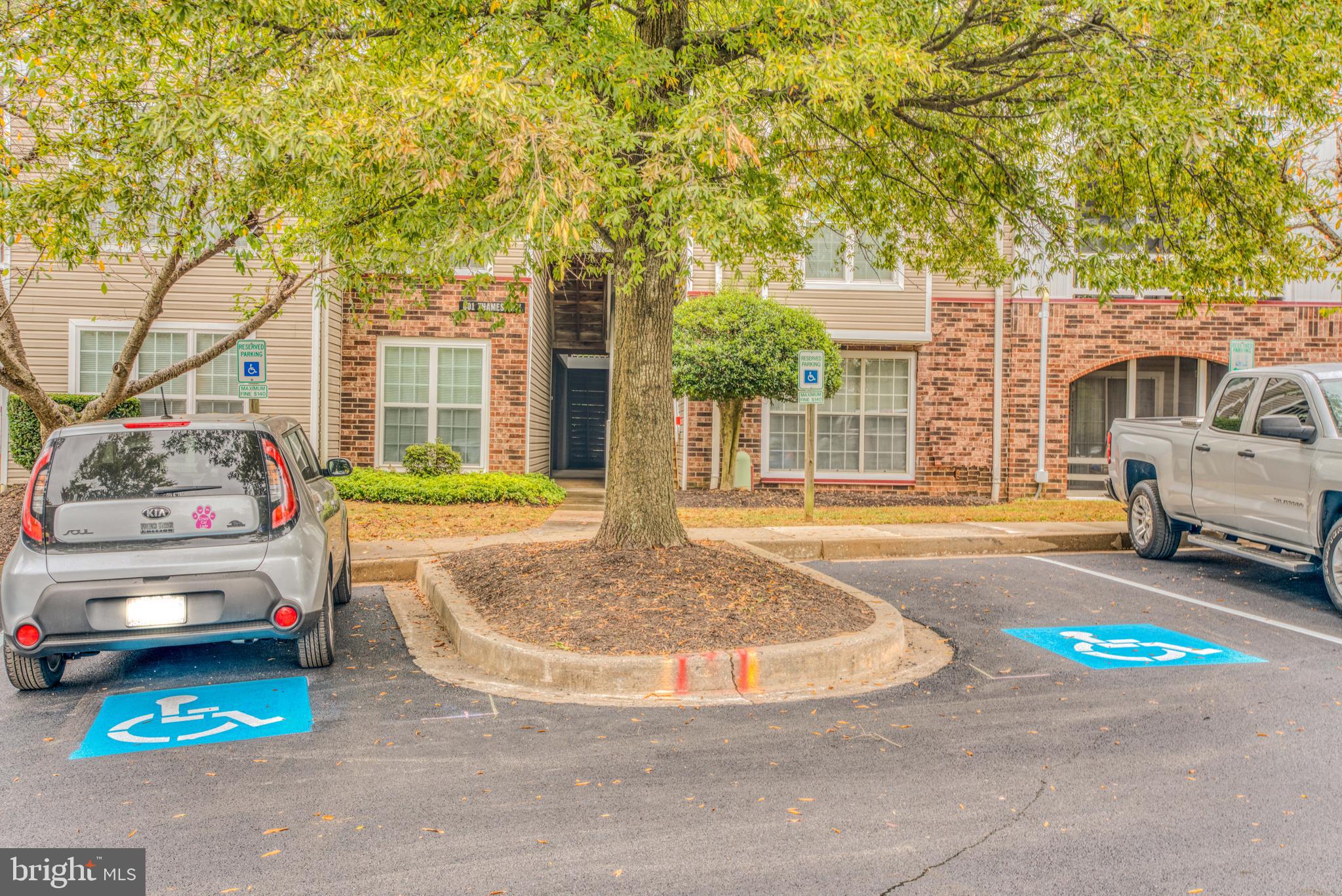 ENGLISH COUNTRY MANOR - Residential