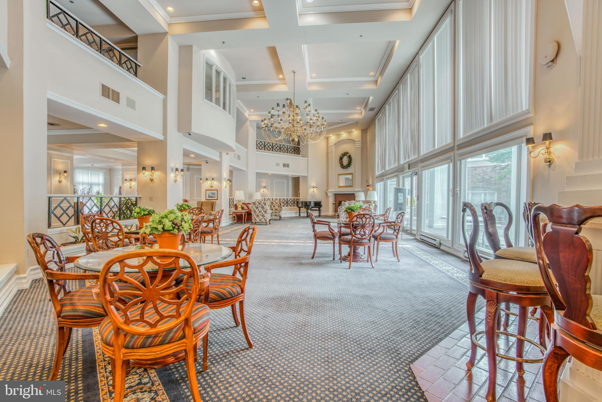 ENGLISH COUNTRY MANOR - Residential