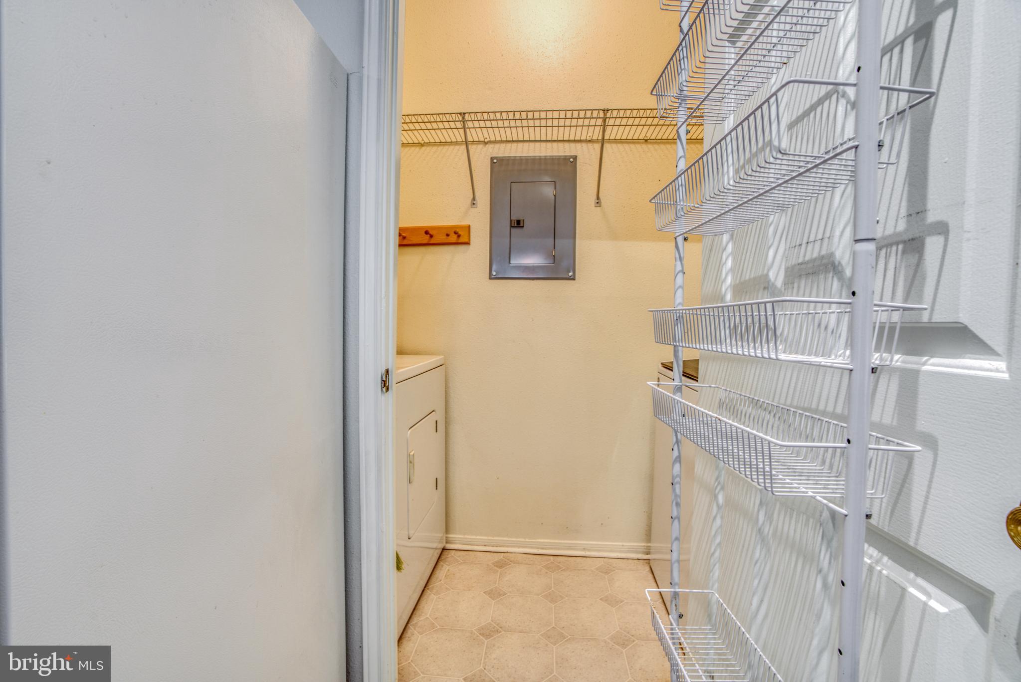 ENGLISH COUNTRY MANOR - Residential