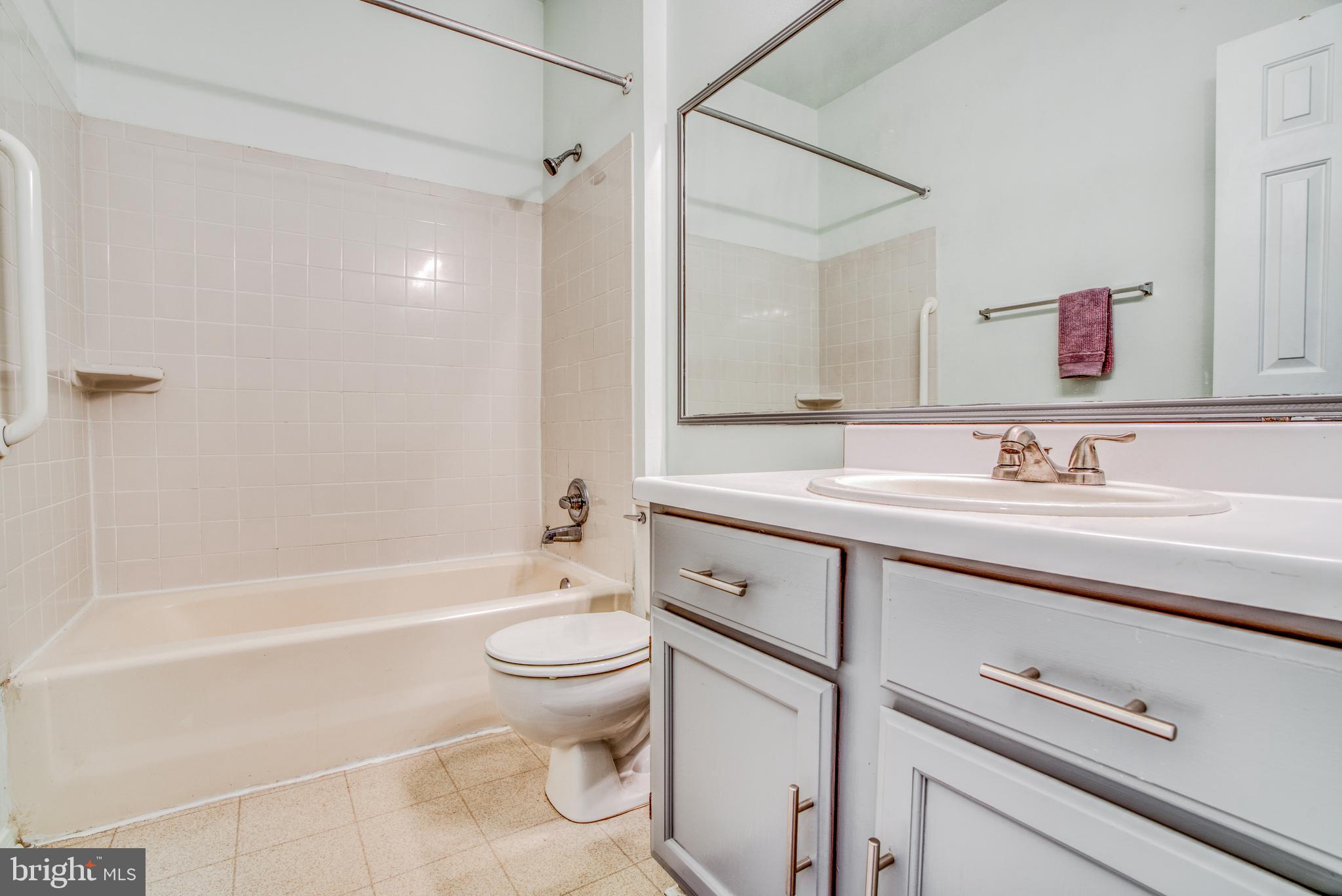 ENGLISH COUNTRY MANOR - Residential