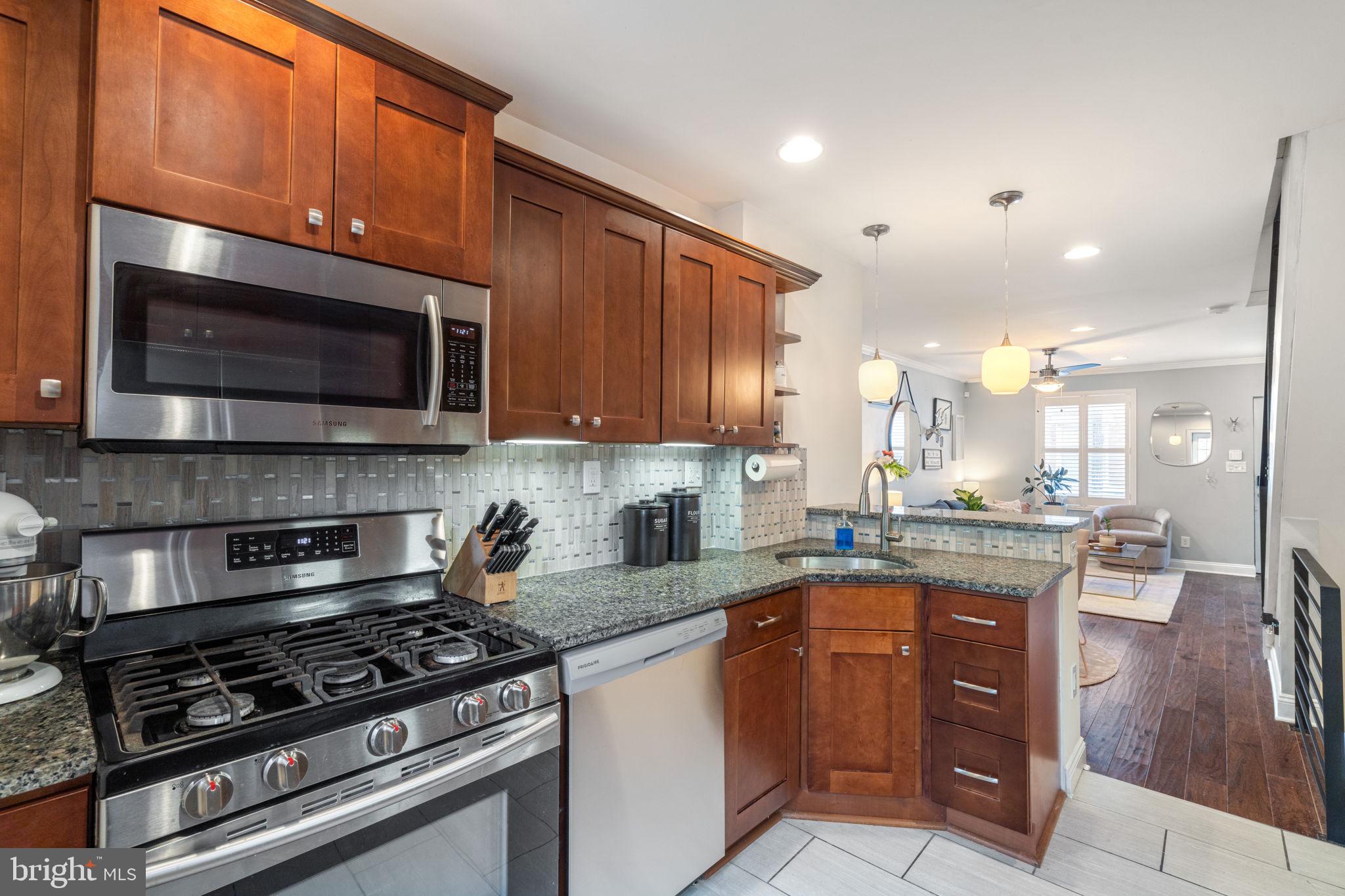 POINT BREEZE - Residential