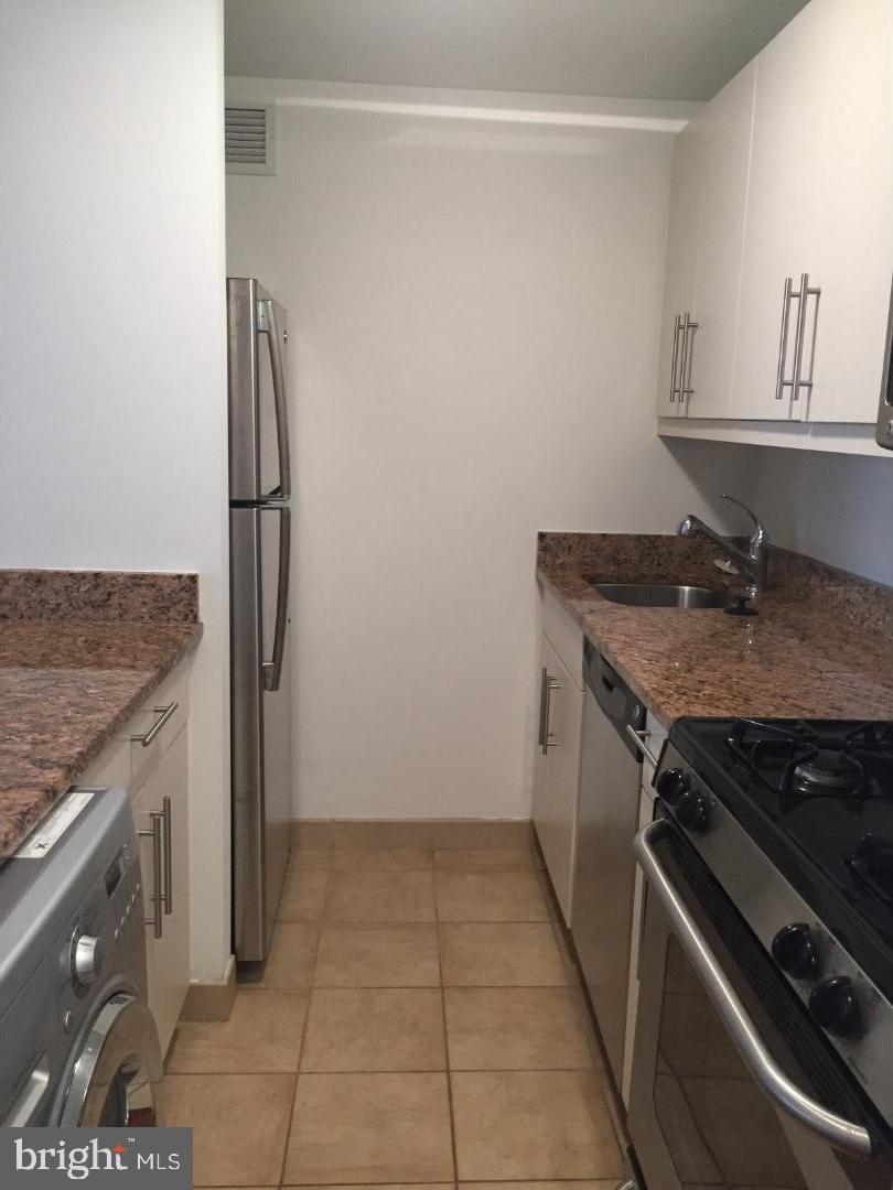 RITTENHOUSE SQUARE - Residential Lease