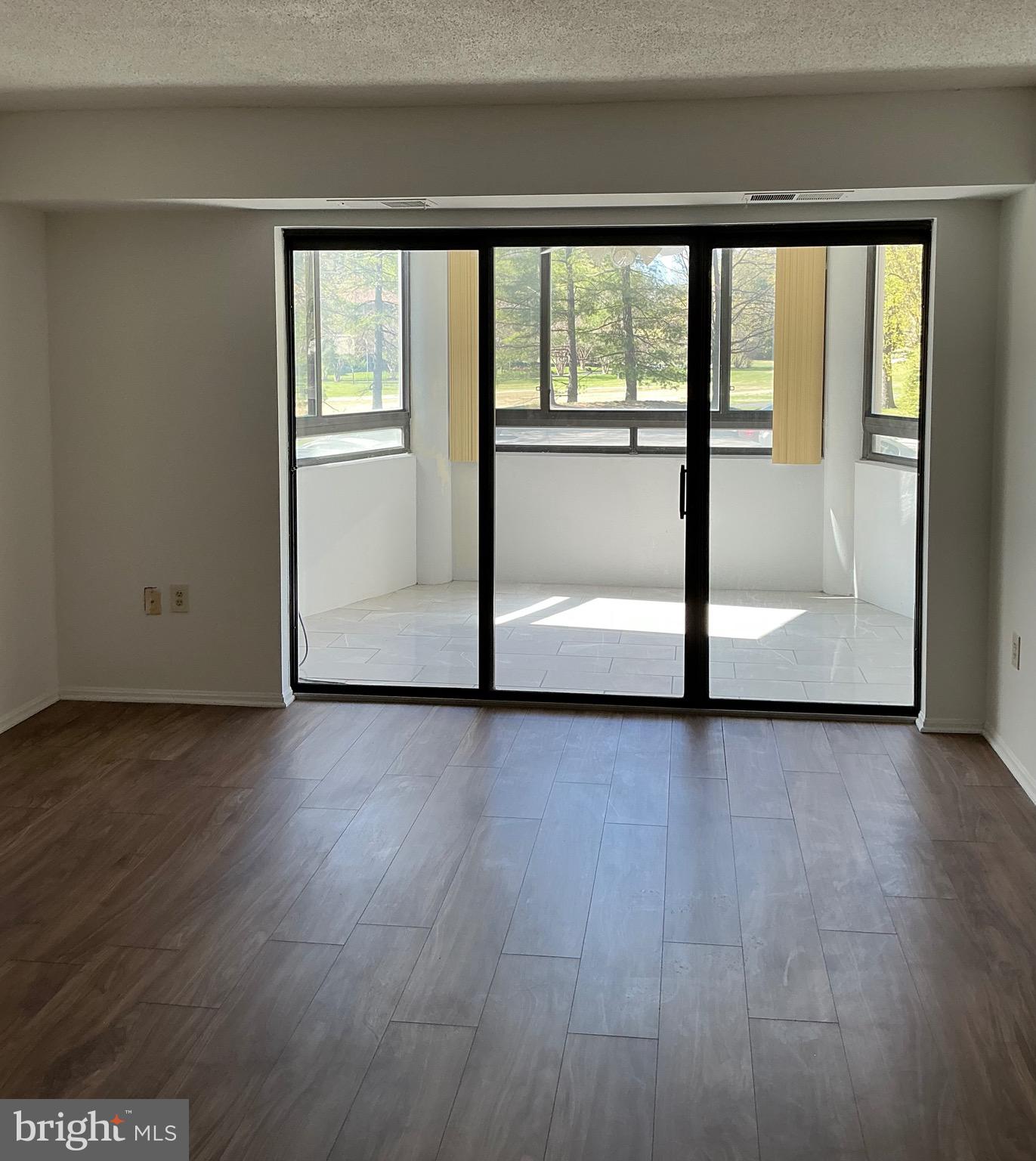 LEISURE WORLD - Residential