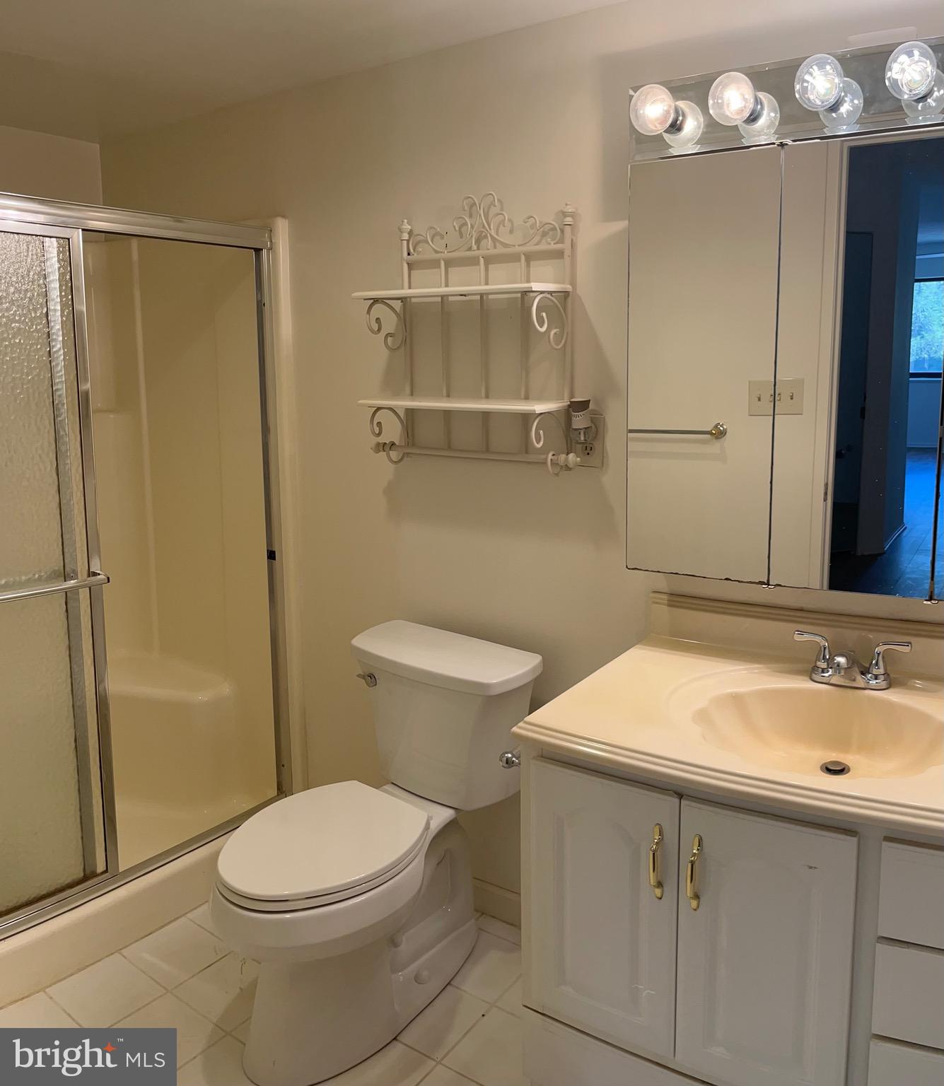 LEISURE WORLD - Residential
