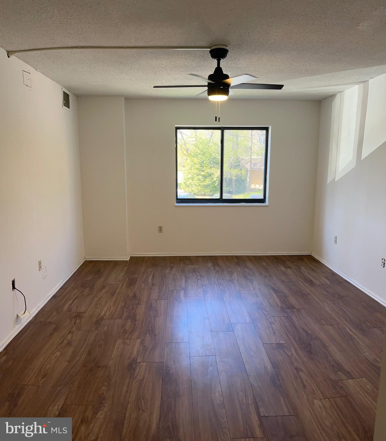 LEISURE WORLD - Residential